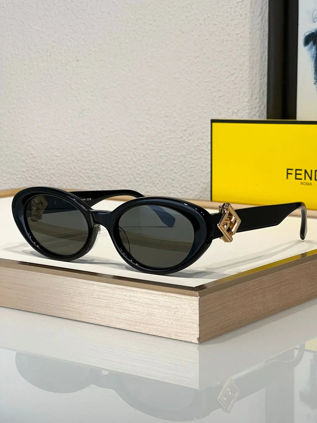 FENDI FF Logo Fendi Diamond Black Acetate Oval Sunglasse