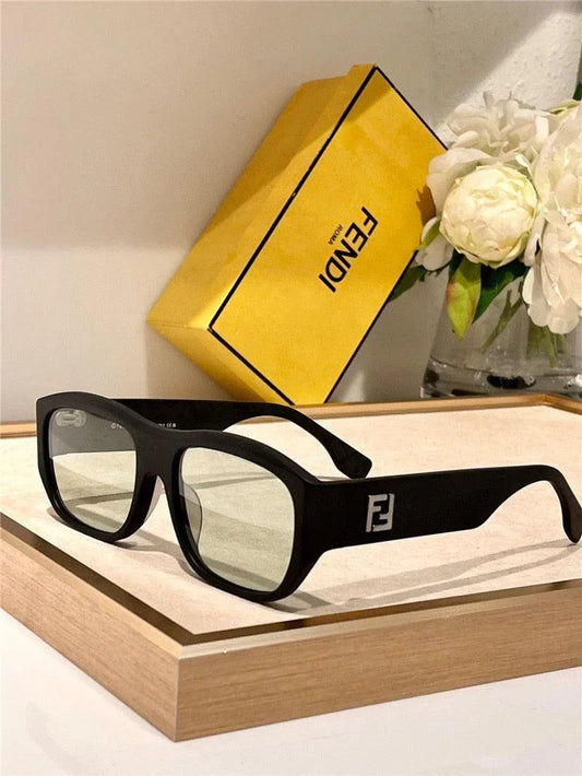 Fendi FE40117 Sunglasses Women's