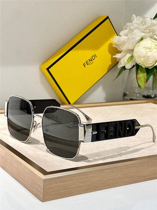 2024 FENDI Roma FE40119 Sunglasses shape Women's