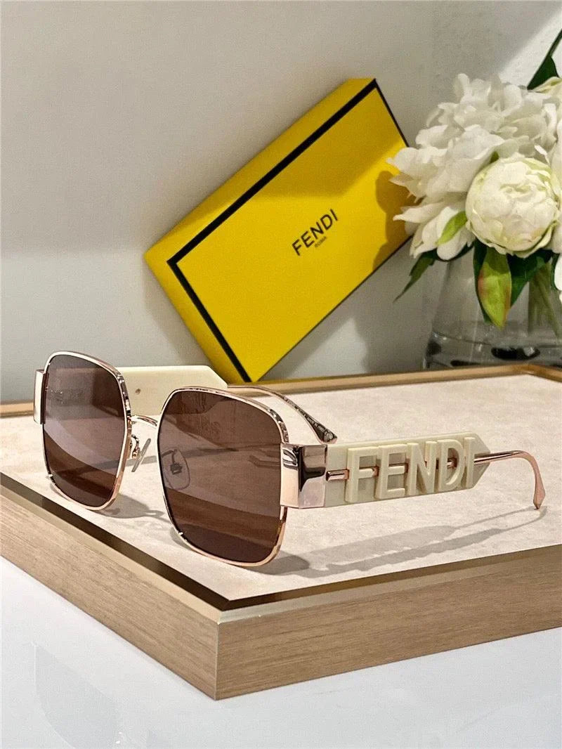 2024 FENDI Roma FE40119 Sunglasses shape Women's