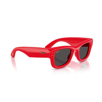 Ray-Ban RB 4940 Wayfarer Puffer 683187 Rosso | Occhiale Da Sole Unisex